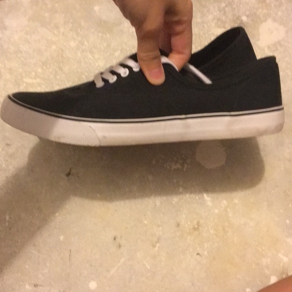 Mossimo Supply Co. Black and White Sneakers Sz 8 - Picture 3 of 6